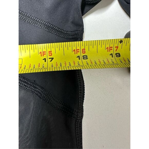 Lululemon Running Top Long Sleeve in Black Size 6 See All Measurements - Picture 8 of 13